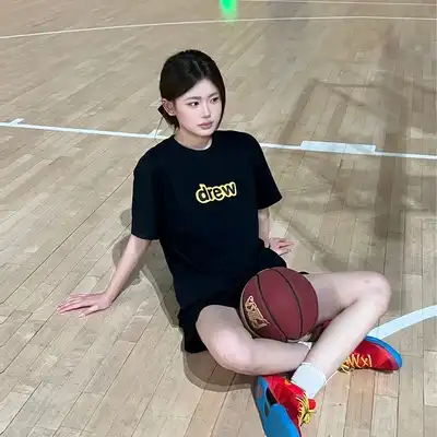 韦磊
